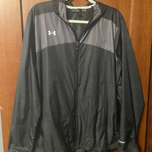 Women’s Under Armour Windbreaker!!